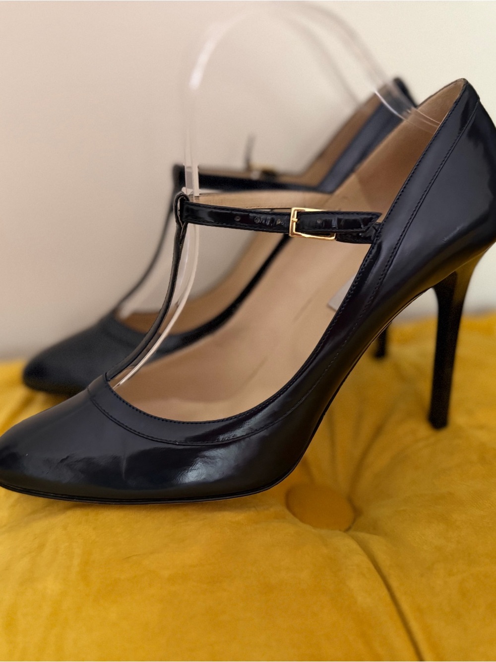 Jimmy Choo Navy Patent T-Strap Pumps | Size 8